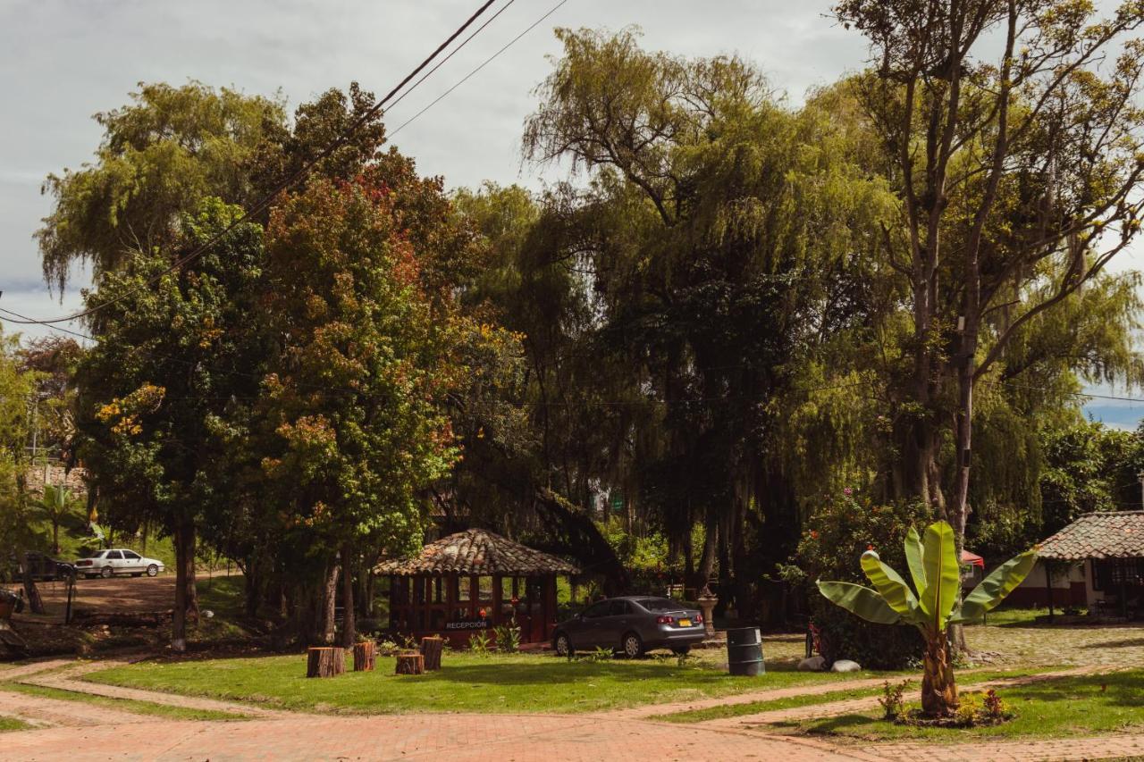 Hotel Y Centro De Convenciones Pueblito De Yerbabuena Paraiso Natural Chía
